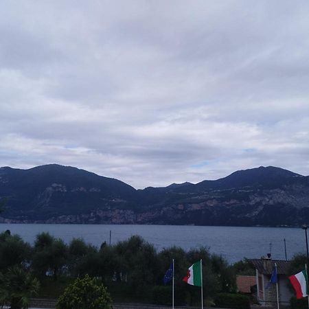 Hotel Residence Rely Brenzone sul Garda Eksteriør bilde