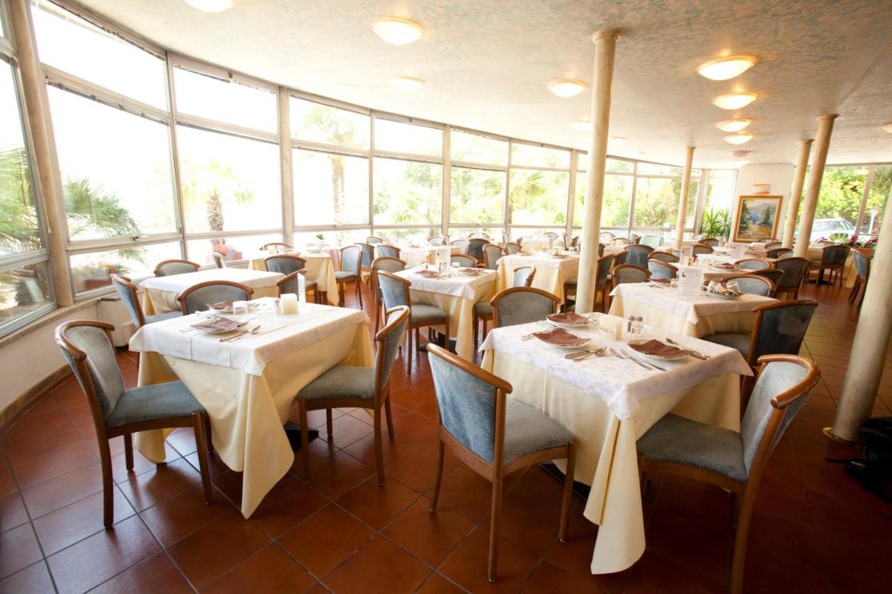 Hotel Residence Rely Brenzone sul Garda Eksteriør bilde