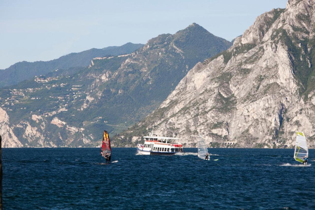 Hotel Residence Rely Brenzone sul Garda Eksteriør bilde