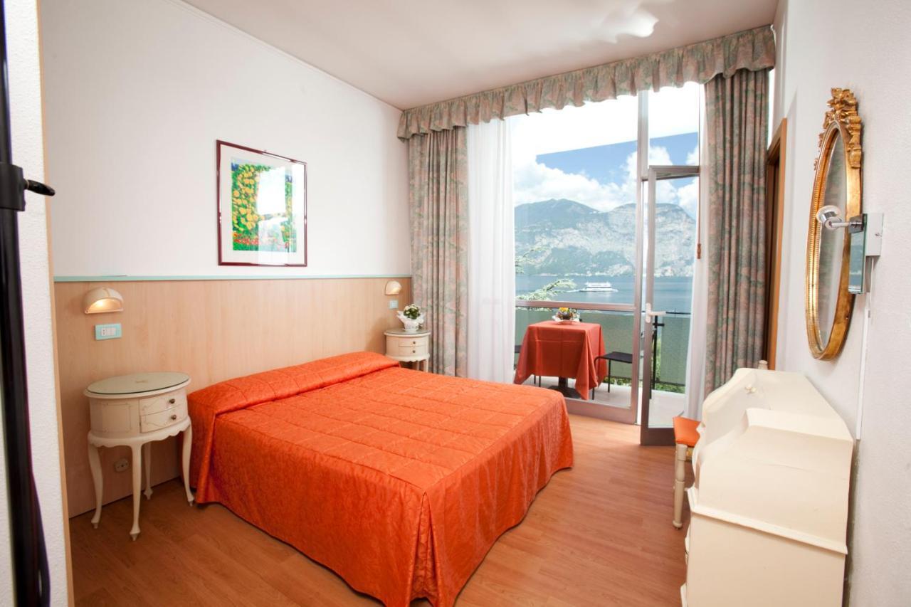 Hotel Residence Rely Brenzone sul Garda Rom bilde